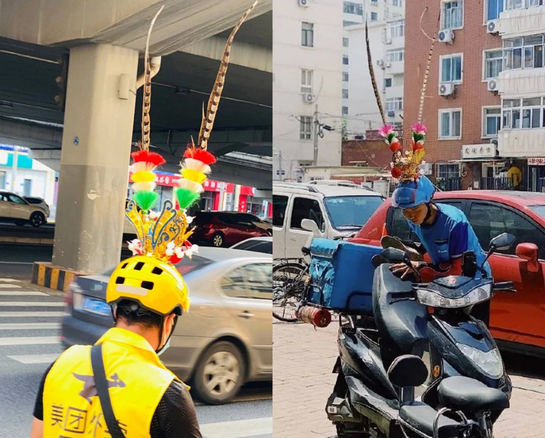 双方在头盔上展开了丰富的想象力,从齐天大圣翎子,皇帝帽到脏辫,这